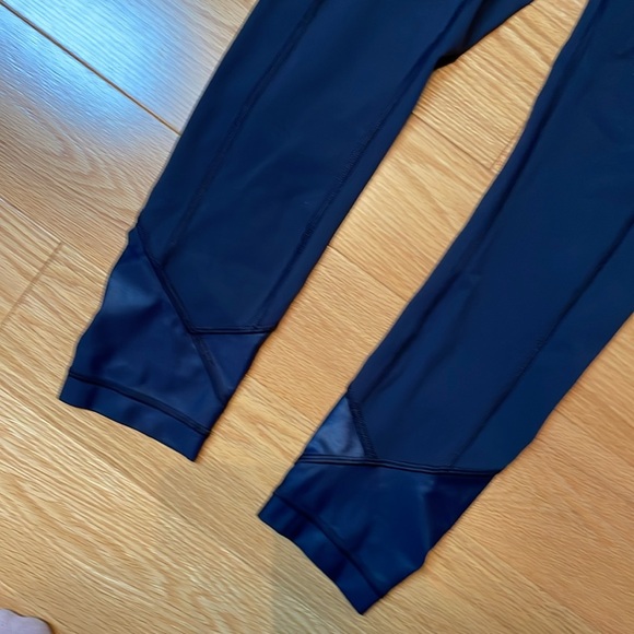 Lululemon Capri Leggings - Picture 2 of 7